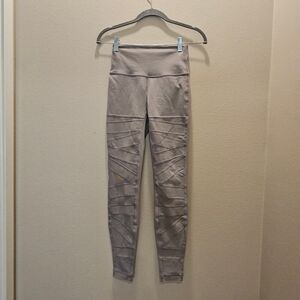 Lululemon Wunder Under High Rise Leggings Size 4